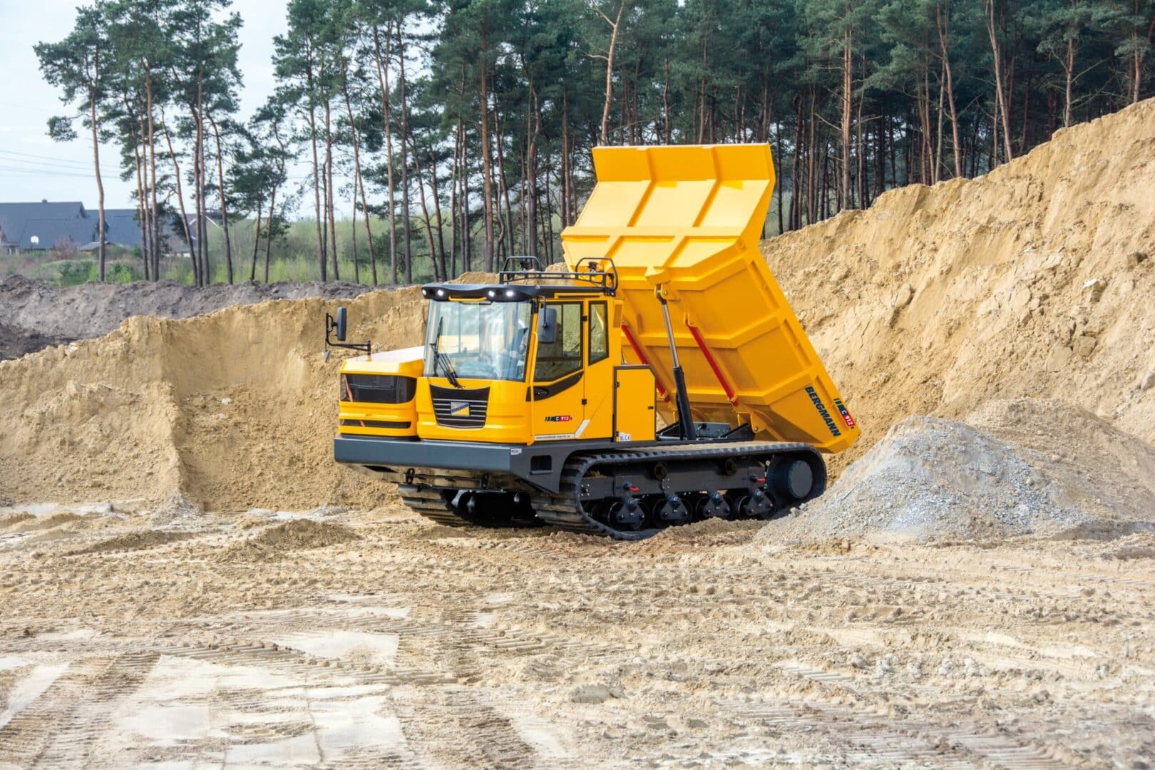 imgBergmann C912s – Unleashing the Power of Tracked Dumpers for Superior Performance