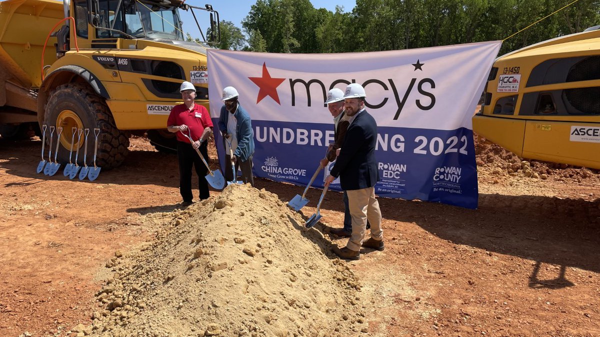 imgMacy’s Groundbreaking