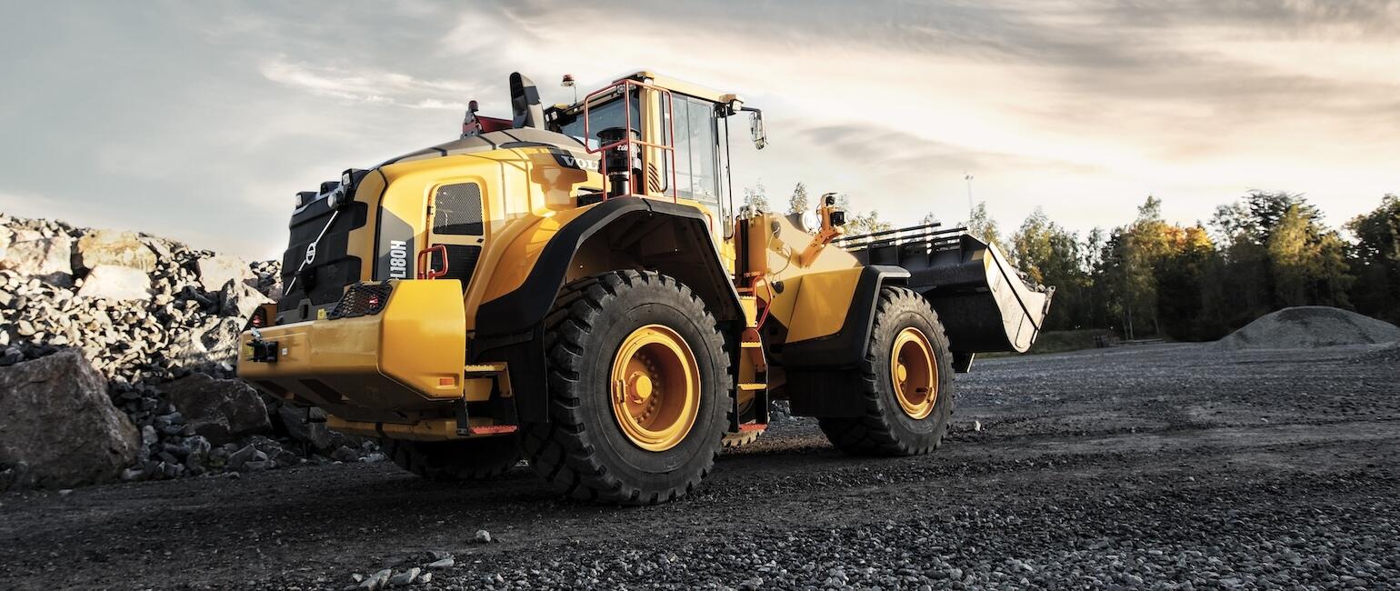 How Fuel Efficiency in Wheel Loaders Impacts Your Bottom Line