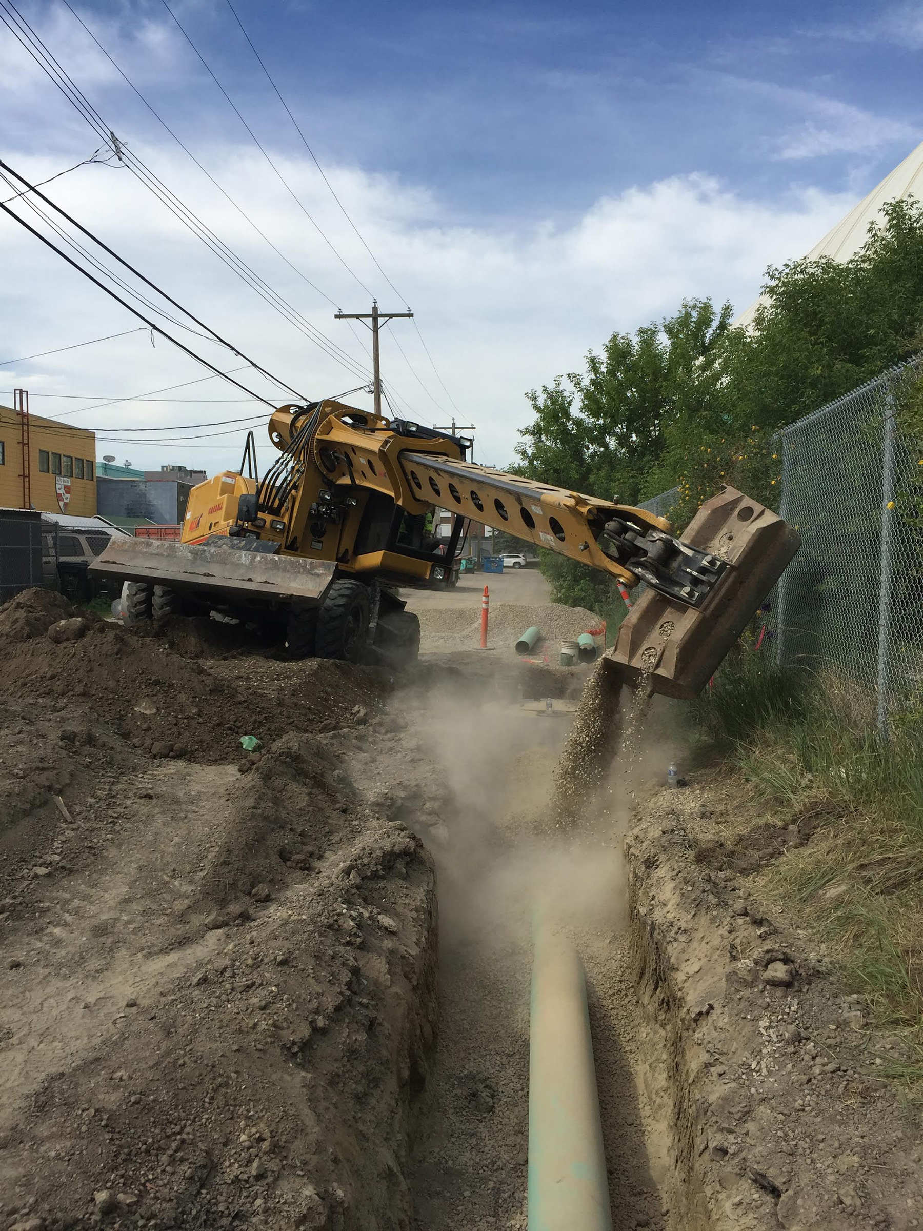 Versatile Boom and Bucket Movement for Complex Tasks