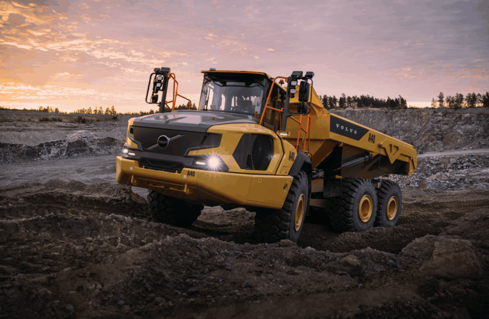 Considering an Articulated Dump Truck? Key Tips for Operators, Owners, and Service Teams